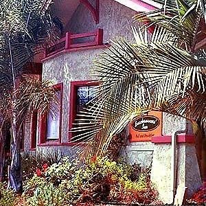 Beachrunners Inn